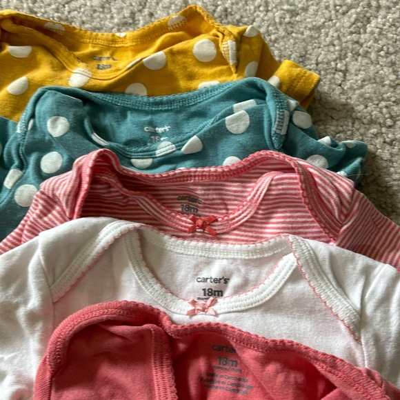 18 month short sleeved Carter’s onesies - Picture 2 of 2